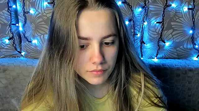 MaggieCake online show from 02/15/26, 04:09