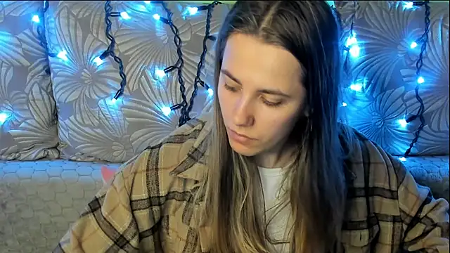 MaggieCake online show from 04/12/26, 04:06