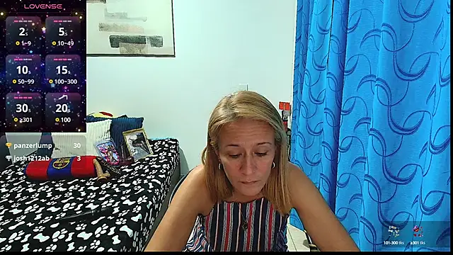 Snapshot of Naty_Stone chatting on 01/17/25, 12:10 Naty Stone online show from 01/17/25, 12:10
