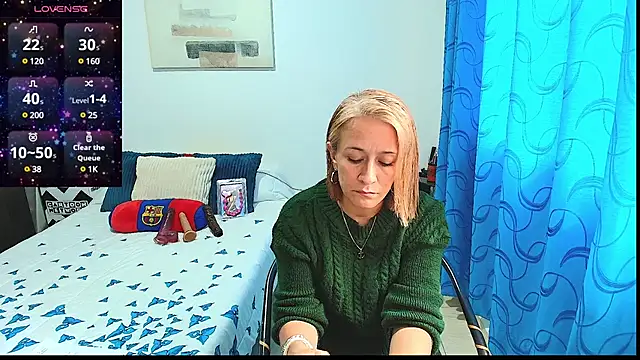 Snapshot of Naty_Stone chatting on 03/07/25, 08:44 Naty Stone online show from 03/07/25, 08:44
