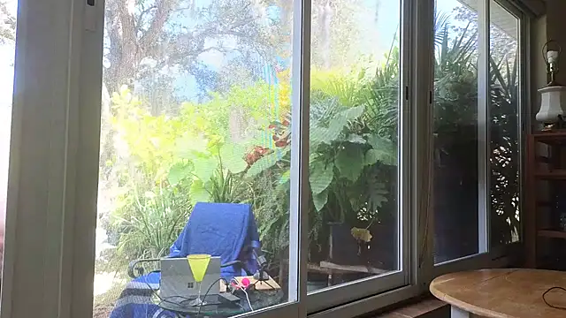 Snapshot of eliberator1777 chatting on 02/12/25, 05:58 eliberator1777 online show from 02/12/25, 05:58