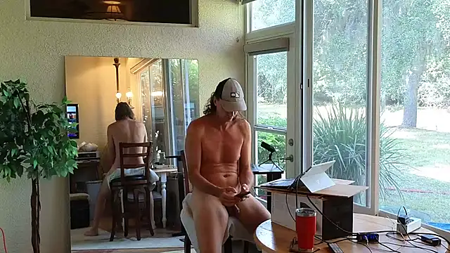 Snapshot of eliberator1777 chatting on 11/21/25, 07:01 eliberator1777 online show from 11/21/25, 07:01