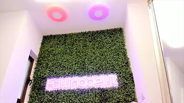 Snapshot of realhotfallingdevil chatting on 02/20/25, 12:47 realhotfallingdevil online show from 02/20/25, 12:47