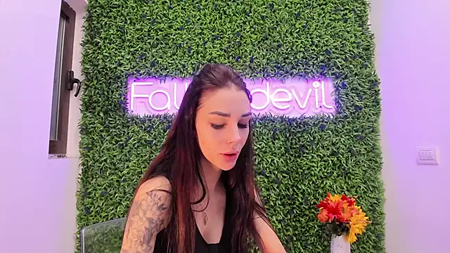 realhotfallingdevil online show from 11/19/25, 04:01