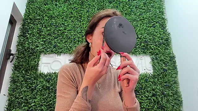 realhotfallingdevil online show from 04/04/26, 05:49