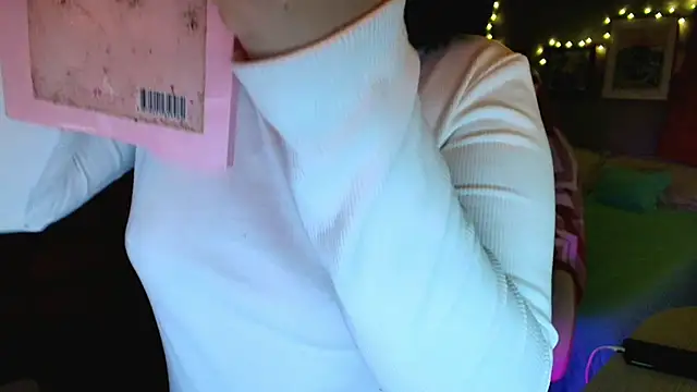 Snapshot of venus_666 chatting on 11/14/25, 11:02 venus 666 online show from 11/14/25, 11:02