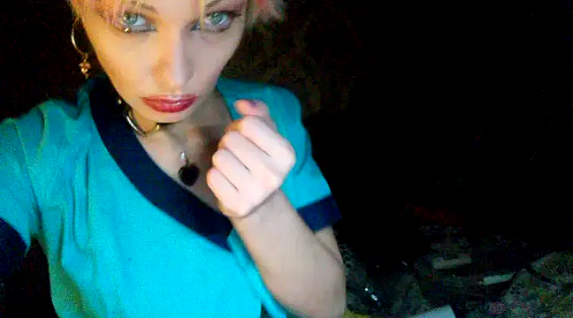 Snapshot of WildMissNiks chatting on 12/03/24, 11:55 WildMissNiks online show from 12/03/24, 11:55