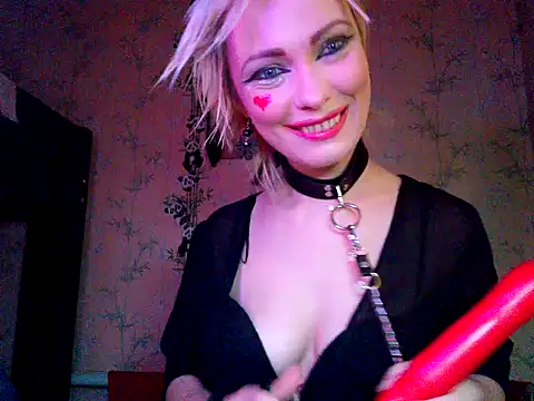 WildMissNiks online show from 11/03/25, 08:15