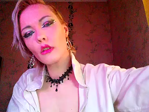 WildMissNiks online show from 11/26/25, 09:21