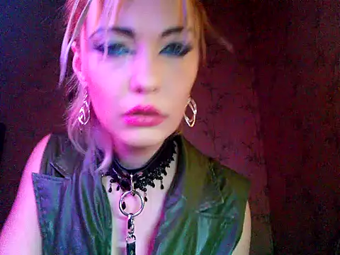 WildMissNiks online show from 11/27/25, 08:49