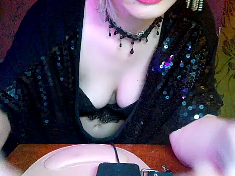 WildMissNiks online show from 12/03/25, 08:45