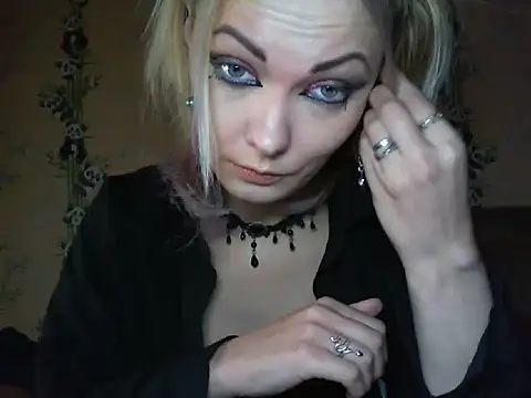 WildMissNiks online show from 06/02/26, 06:26