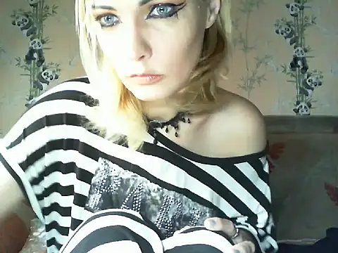 Snapshot of WildMissNiks chatting on 07/21/26, 06:38 WildMissNiks online show from 07/21/26, 06:38