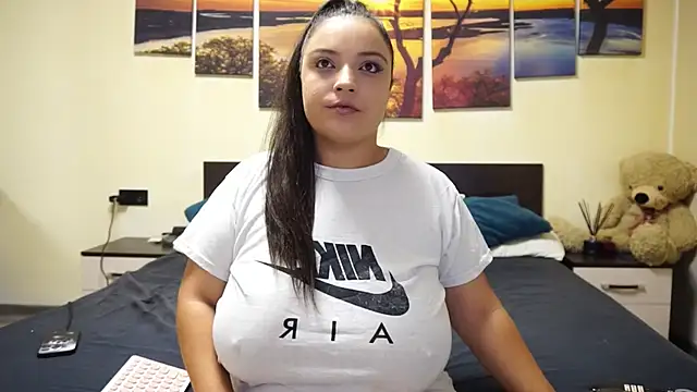 adelline online show from 10/22/25, 08:52