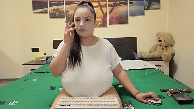 adelline online show from 03/25/26, 09:32