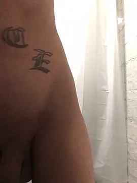 Snapshot of 69RIPsta69 chatting on 03/02/25, 03:02 69RIPsta69 online show from 03/02/25, 03:02