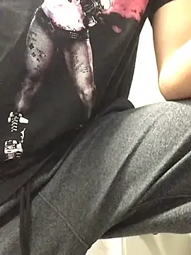 Snapshot of 69RIPsta69 chatting on 03/10/25, 04:17 69RIPsta69 online show from 03/10/25, 04:17