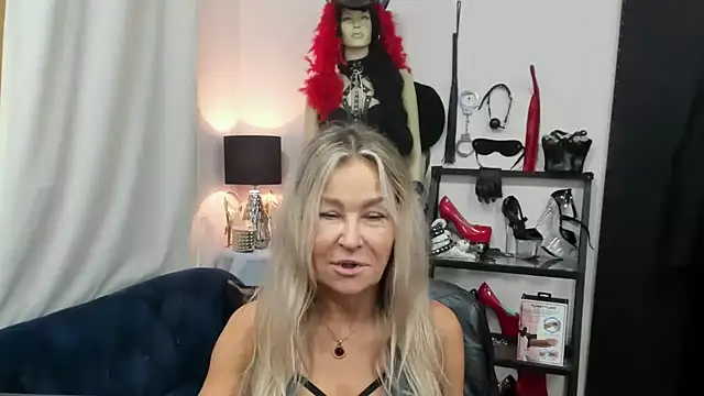 crystaLUX online show from 09/30/25, 04:28