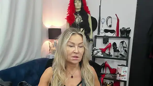 crystaLUX online show from 10/21/25, 04:13