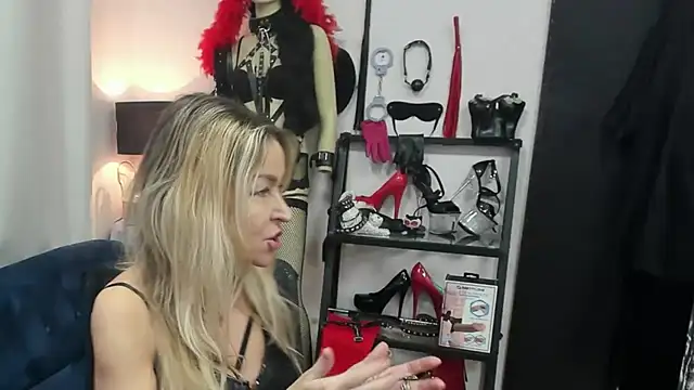 crystaLUX online show from 02/19/26, 05:25