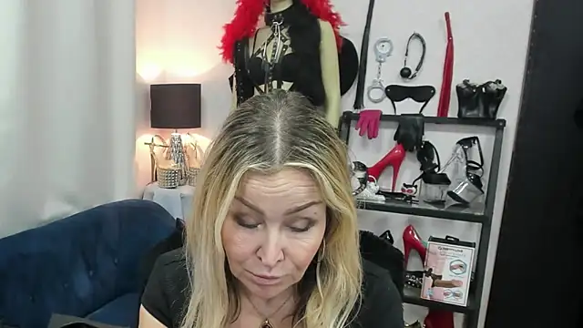 crystaLUX online show from 03/27/26, 08:48