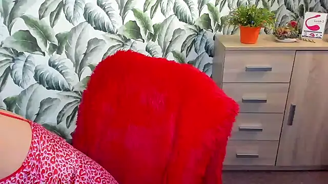 Snapshot of Ellennaughty chatting on 01/31/25, 02:15 Ellennaughty online show from 01/31/25, 02:15