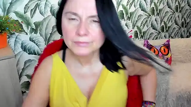 Snapshot of Ellennaughty chatting on 03/12/25, 12:42 Ellennaughty online show from 03/12/25, 12:42