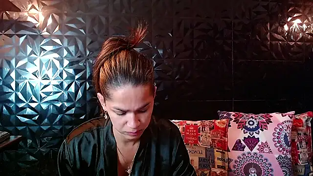 PINK  LOLA1 online show from 02/05/26, 11:48