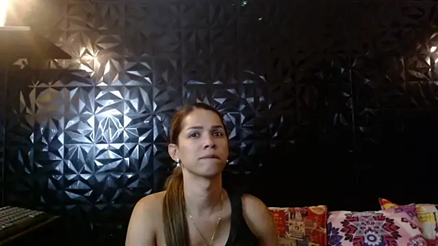 PINK  LOLA1 online show from 04/12/26, 12:26