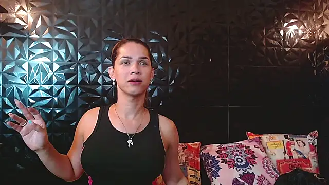 Snapshot of PINK__LOLA1 chatting on 04/22/26, 02:58 PINK LOLA1 online show from 04/22/26, 02:58