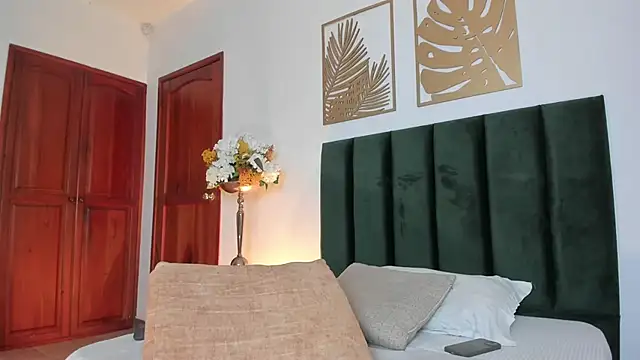 Snapshot of Christy_Sea chatting on 12/11/24, 09:23 Christy Sea online show from 12/11/24, 09:23