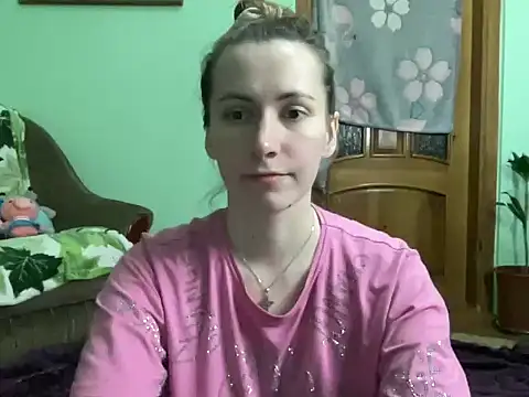 Snapshot of AngelTough20 chatting on 10/28/25, 11:07 AngelTough20 online show from 10/28/25, 11:07