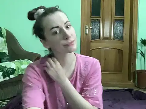 Snapshot of AngelTough20 chatting on 10/31/25, 11:50 AngelTough20 online show from 10/31/25, 11:50