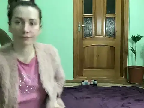 Snapshot of AngelTough20 chatting on 11/17/25, 11:43 AngelTough20 online show from 11/17/25, 11:43