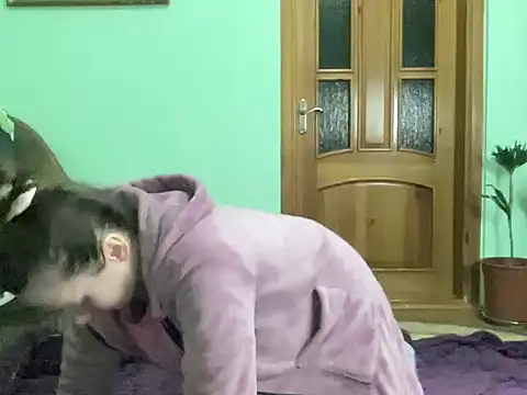 Snapshot of AngelTough20 chatting on 11/25/25, 12:10 AngelTough20 online show from 11/25/25, 12:10