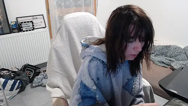 missthon0 online show from 09/30/25, 09:25