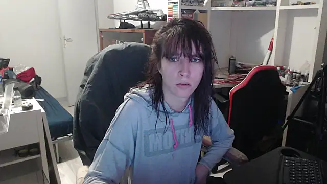 missthon0 online show from 02/25/26, 12:37