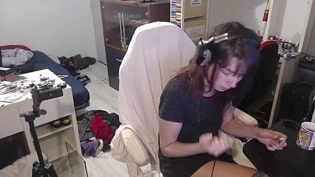 missthon0 online show from 04/04/26, 09:51