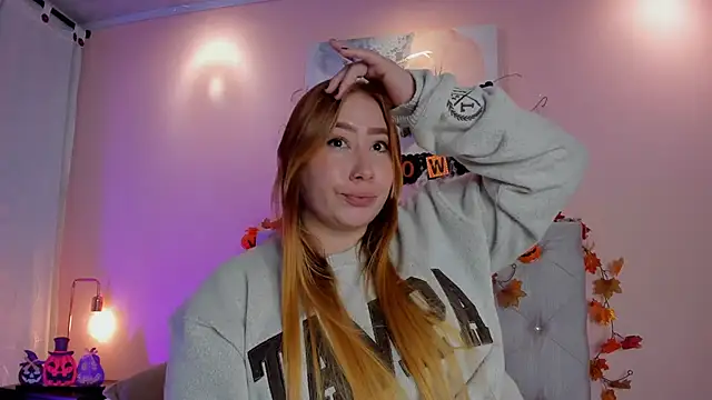 hannamartinn online show from 10/31/25, 01:39