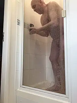 Snapshot of Free2cum4u chatting on 02/15/25, 11:06 Free2cum4u online show from 02/15/25, 11:06