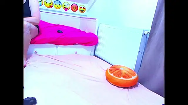 evehotty online show from 03/18/26, 08:01