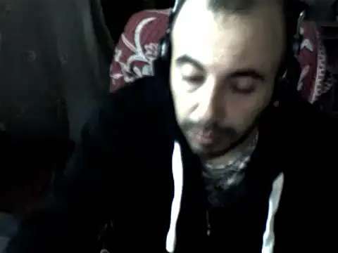 Snapshot of big_heart chatting on 12/20/24, 08:06 big heart online show from 12/20/24, 08:06