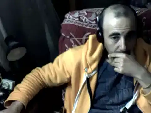 Snapshot of big_heart chatting on 02/15/26, 02:14 big heart online show from 02/15/26, 02:14