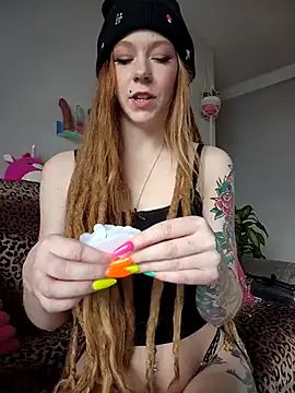 LucidLucy online show from 03/02/25, 09:43