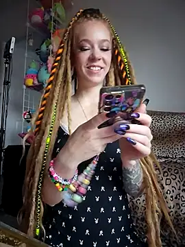 LucidLucy online show from 10/24/25, 01:51