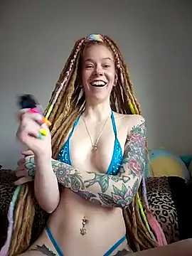 LucidLucy online show from 01/10/26, 03:36