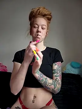 LucidLucy online show from 02/26/26, 05:01