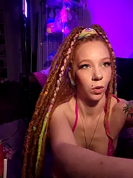 LucidLucy online show from 03/25/26, 01:44