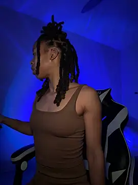 Snapshot of thebrattygoddess chatting on 01/02/25, 12:03 thebrattygoddess online show from 01/02/25, 12:03