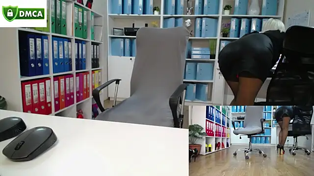 Snapshot of secret-office chatting on 06/10/26, 05:18 secret-office online show from 06/10/26, 05:18